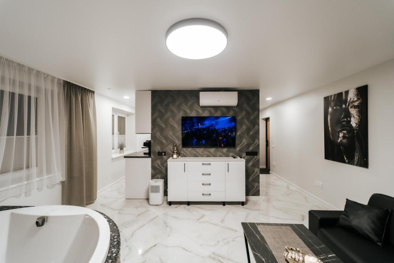 Šilutė Kiss Apartment מראה חיצוני תמונה