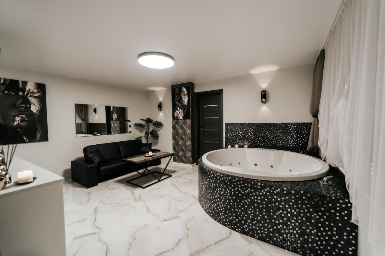 Šilutė Kiss Apartment מראה חיצוני תמונה